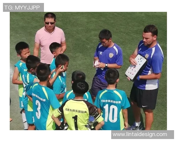 成都羽毛球队在邀请赛积分榜中以58分稳居第一名展现强劲实力